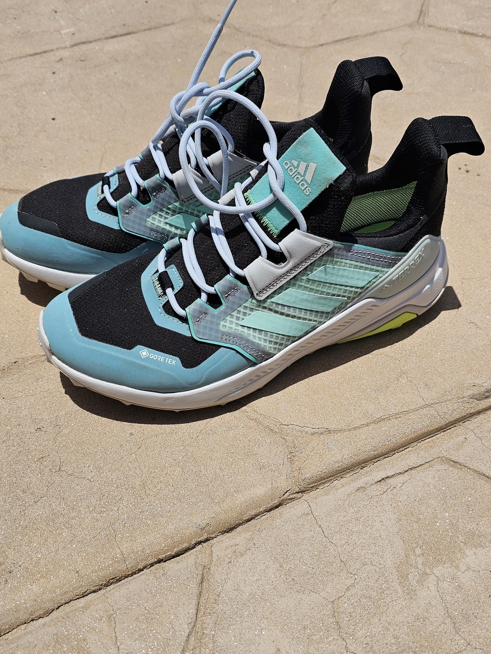 adidas Women's Teal and Black Trail Sneakers Black Clear Mint (Teal)